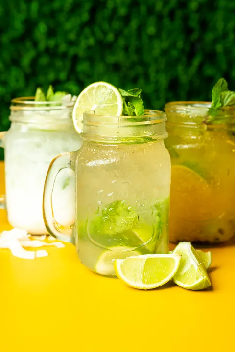 House mojitos with lime